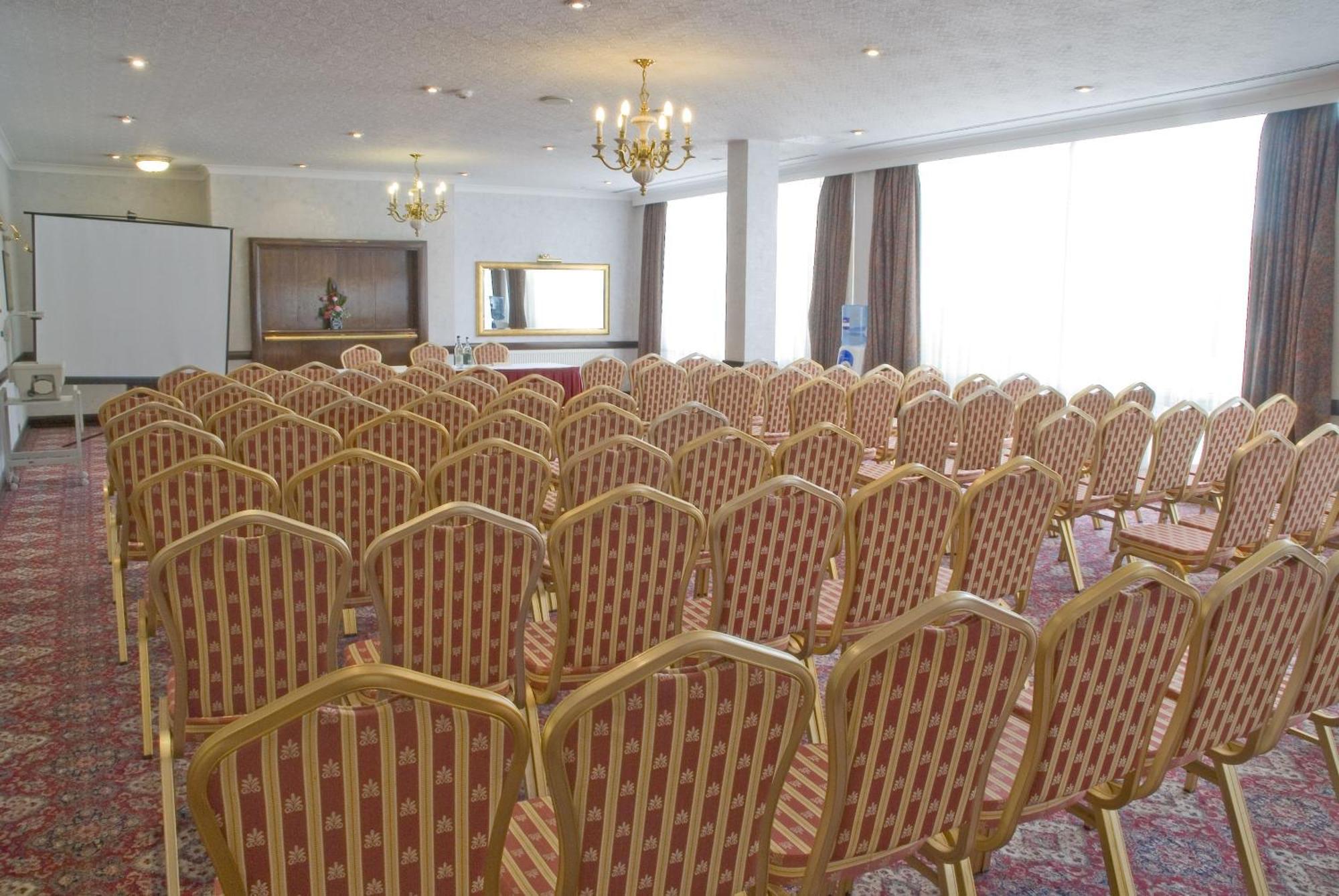 Coventry Hill Hotel Buitenkant foto