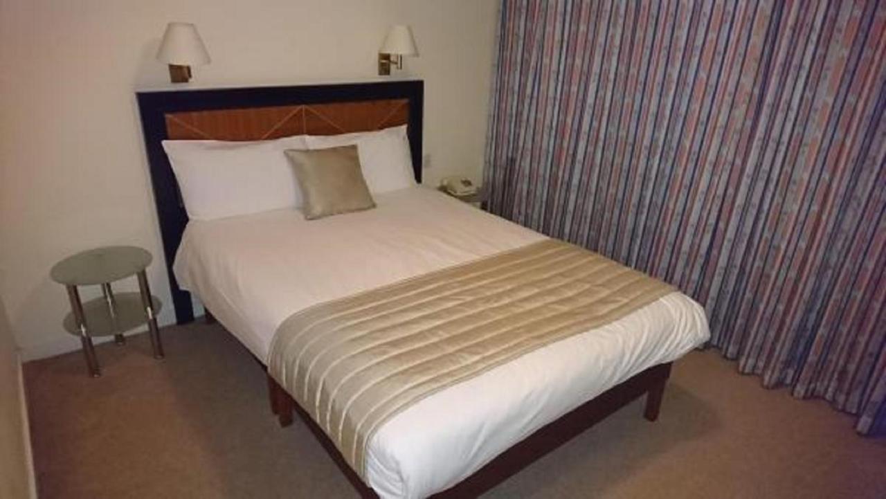 Coventry Hill Hotel Buitenkant foto
